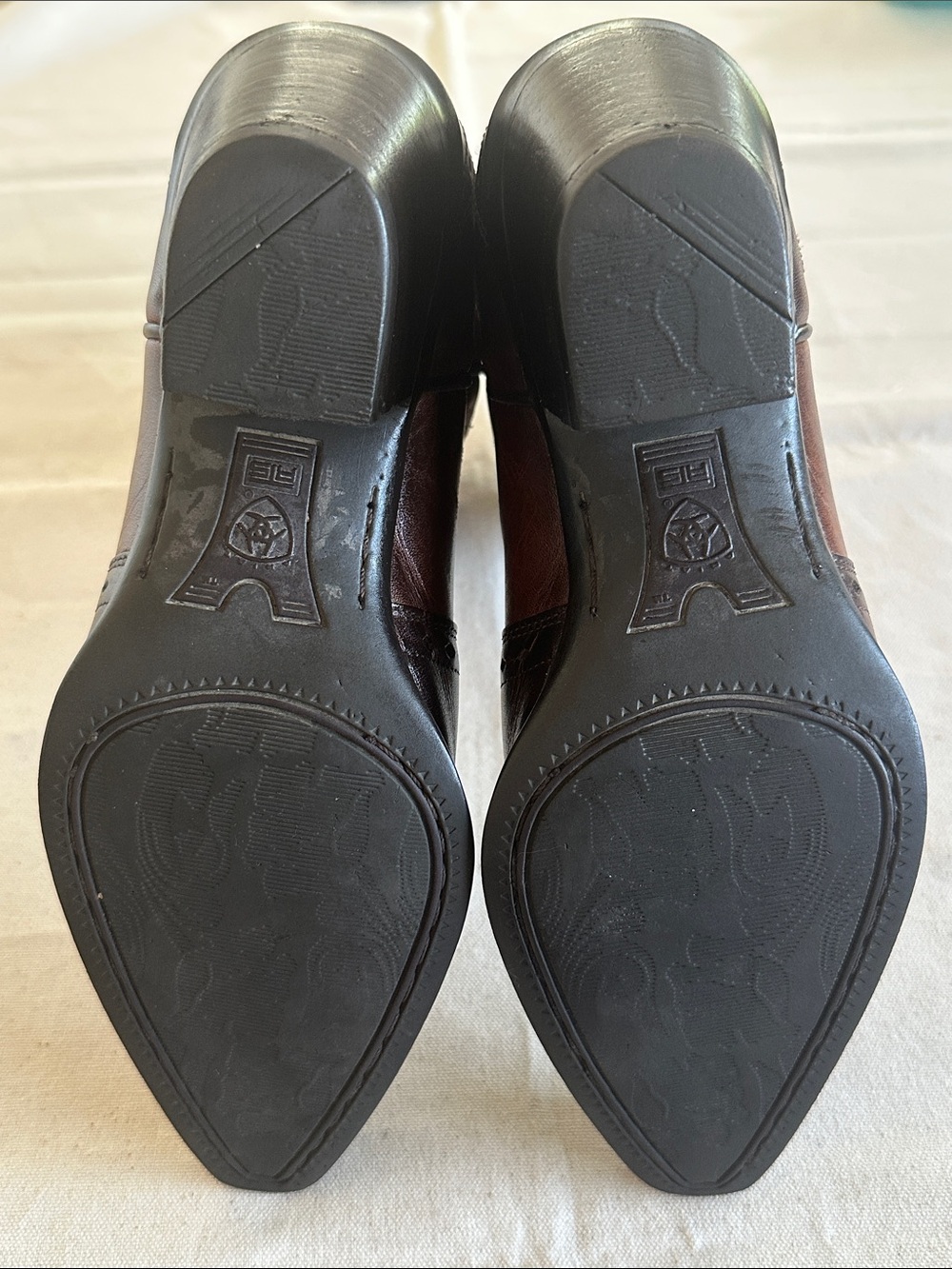 Ariat Heritage Embroidery Snip Toe Cowboy Boots - Picture 12 of 15